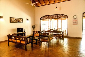 Interior - Lovely Villa near Unawatuna Beach. (Unawatuna)