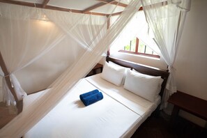 3 chambres, coffres-forts dans les chambres, bureau