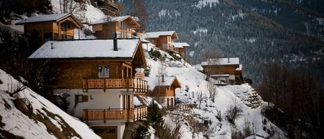 المنشأة من الخارج