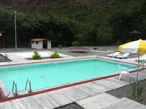 Pool - Beautiful Village Cabin #3 (Coroico)