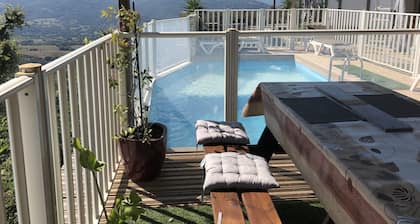 Chalet Vanessa gititel en propiedad privada 80m2 terraza vista panorámica