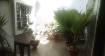 Luxury house, quiet, clean, secure