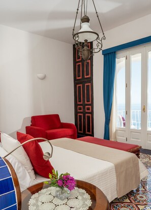 6 bedrooms, bed sheets - Amalfi Villa rental for twelve guests with views and pool (Amalfi)