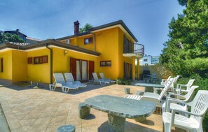 Outdoor dining - 3 bedroom gorgeous home in Buje (Buje)