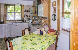 Fridge, microwave, stovetop, dishwasher - 2 bedroom awesome home in Stawiguda (Stawiguda)
