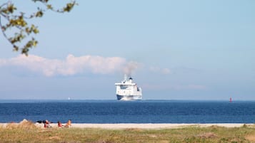 Am Strand, Wasserski