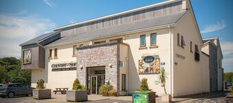 Apartment 714 Letterfrack - sleeps 4 guests  in 3 bedrooms