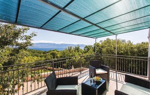 Terrace/patio - Awesome home in Krk with WiFi (Krk)