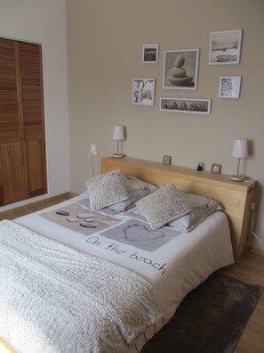 3 habitaciones, tabla de planchar con plancha y wifi gratis 