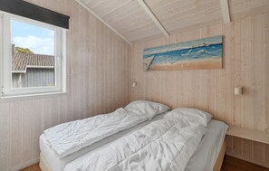 2 Schlafzimmer, Reisekinderbett, kostenloses WLAN, Bettwäsche