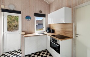 Fridge, stovetop, dishwasher, coffee/tea maker - Frische Brise 23 - Dorf 3 (Travemünde-Priwall)