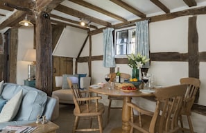 Ground floor: Raised dining area