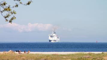 Am Strand, Wasserski