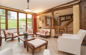 TV, fireplace, DVD player