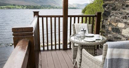 Luxury, romantic boathouse on the shores of Lake Ullswater, perfect for special occasions.