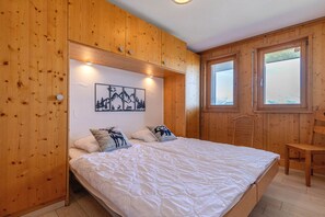 1 habitación, tabla de planchar con plancha y wifi gratis 