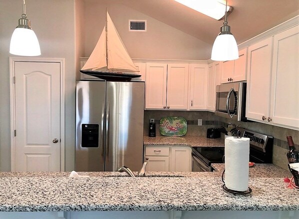 雪櫃、微波爐、洗碗機、咖啡機/沖茶器