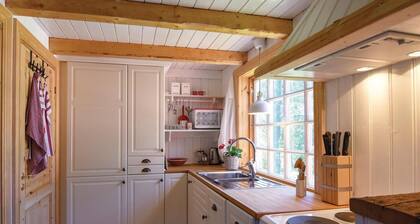 Amazing home in Lur with WiFi