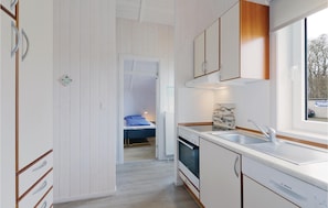 Kühlschrank, Herdplatte, Geschirrspüler
