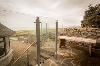 Authentic Thatched Cottage with great views near Cliffs of Moher