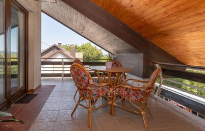 4 bedroom stunning home in Plaski