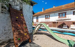 Children's area - Beautiful home in Plaski (Plaski)