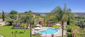 Villa Yialos - Three Bedroom Villa, Sleeps 6