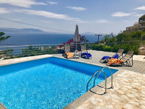 VILLA CALYPSO-Private Pool-Ideal for holidays-Sea View-just 45 min. from Athens