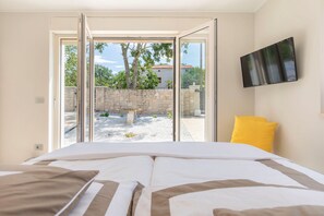 4 Schlafzimmer, Zimmersafe, Bügeleisen/Bügelbrett, Bettwäsche