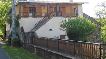 Esterni