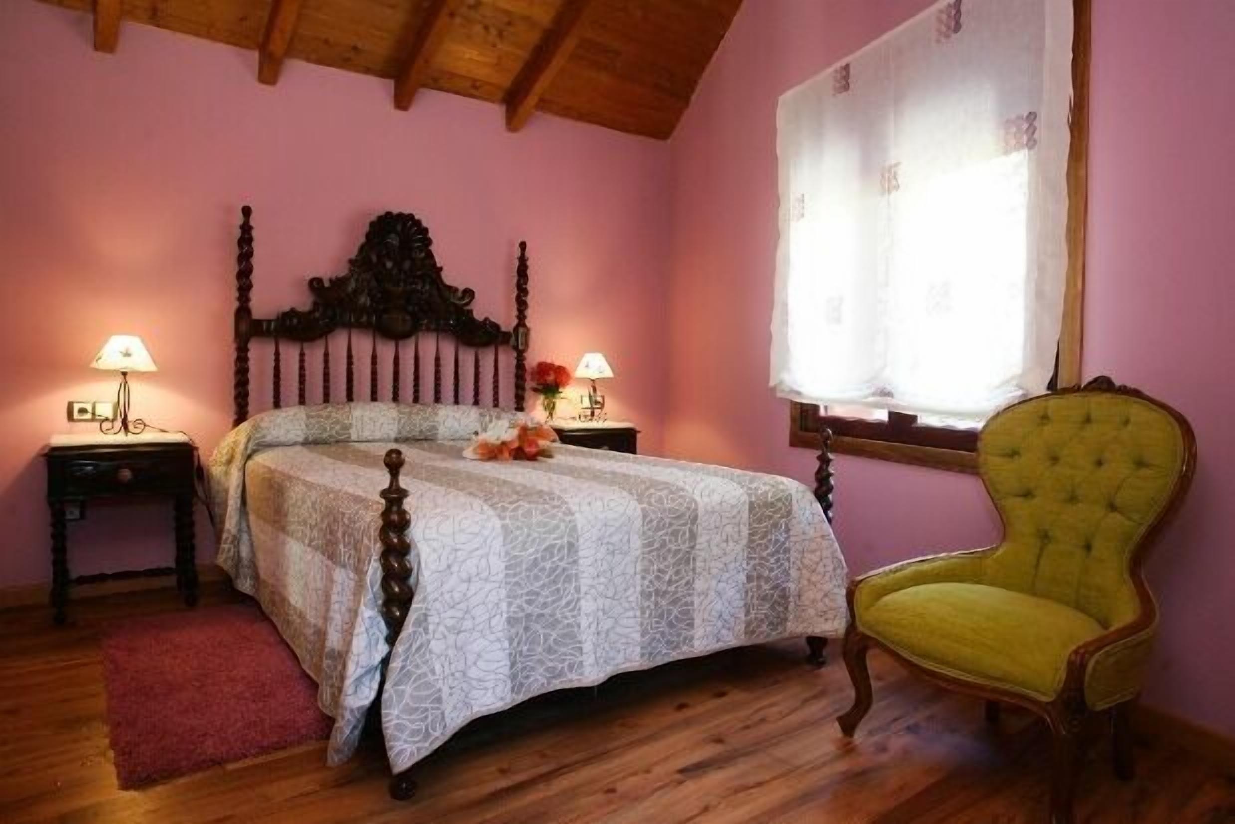 6 間睡房、熨斗/熨衫板、床單