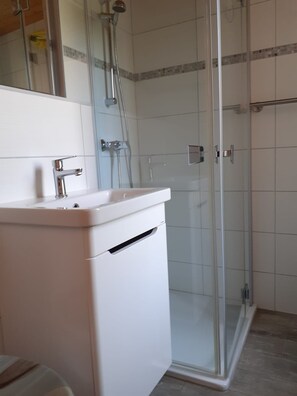 Unclassified image, 4 of 11, button