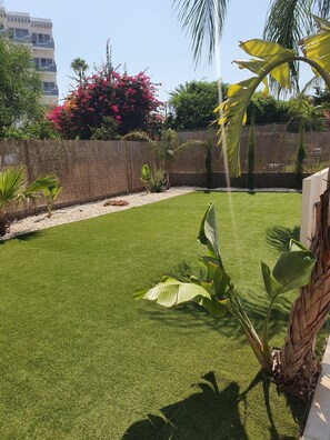 Property grounds - Protaras Villa Michelle 8 Near The Beach (Protaras)