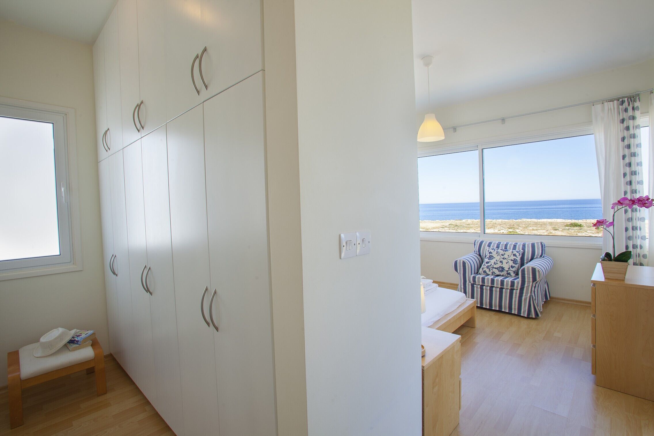3 bedrooms, in-room safe, iron/ironing board, free WiFi