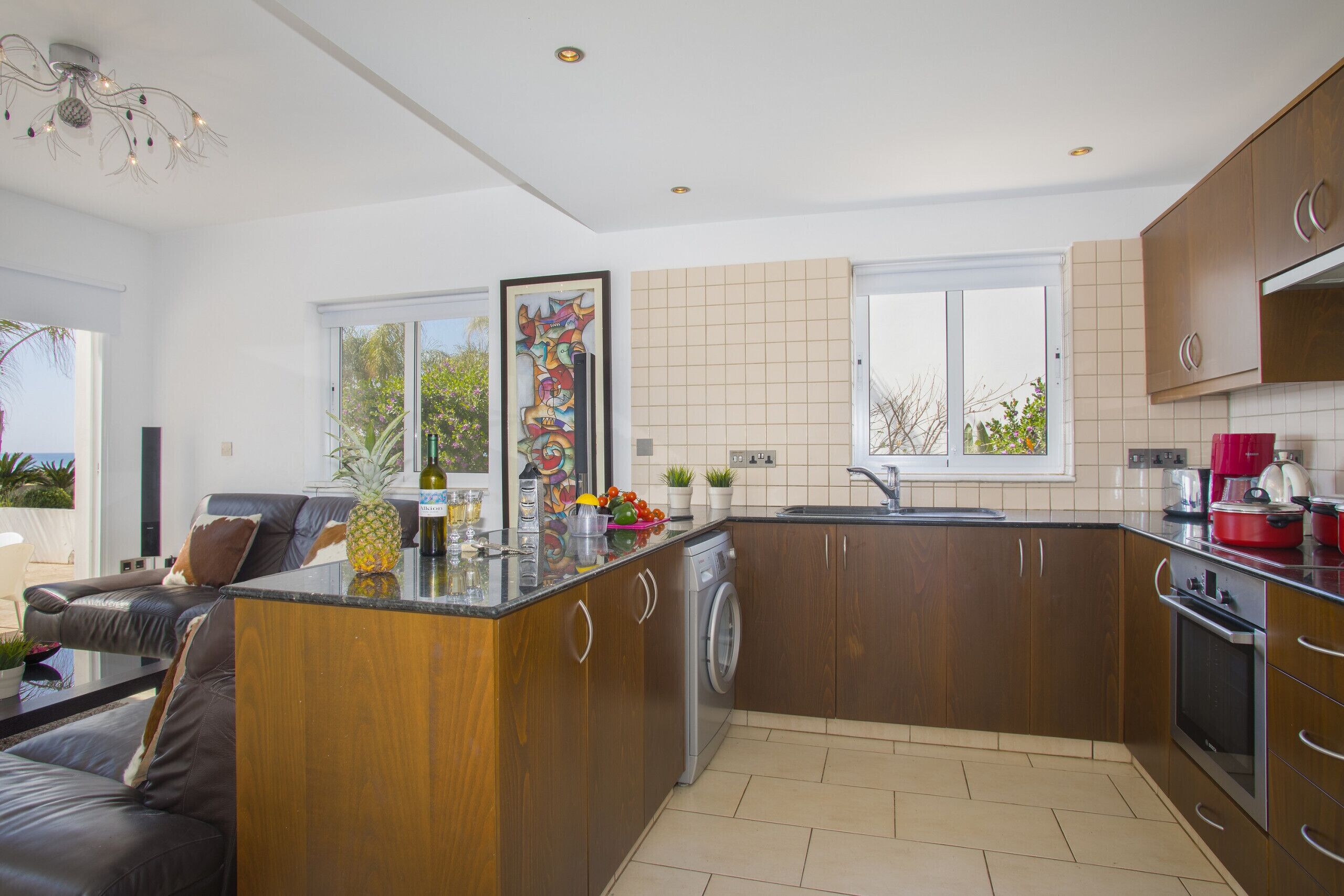 雪櫃、微波爐、焗爐、咖啡機/沖茶器