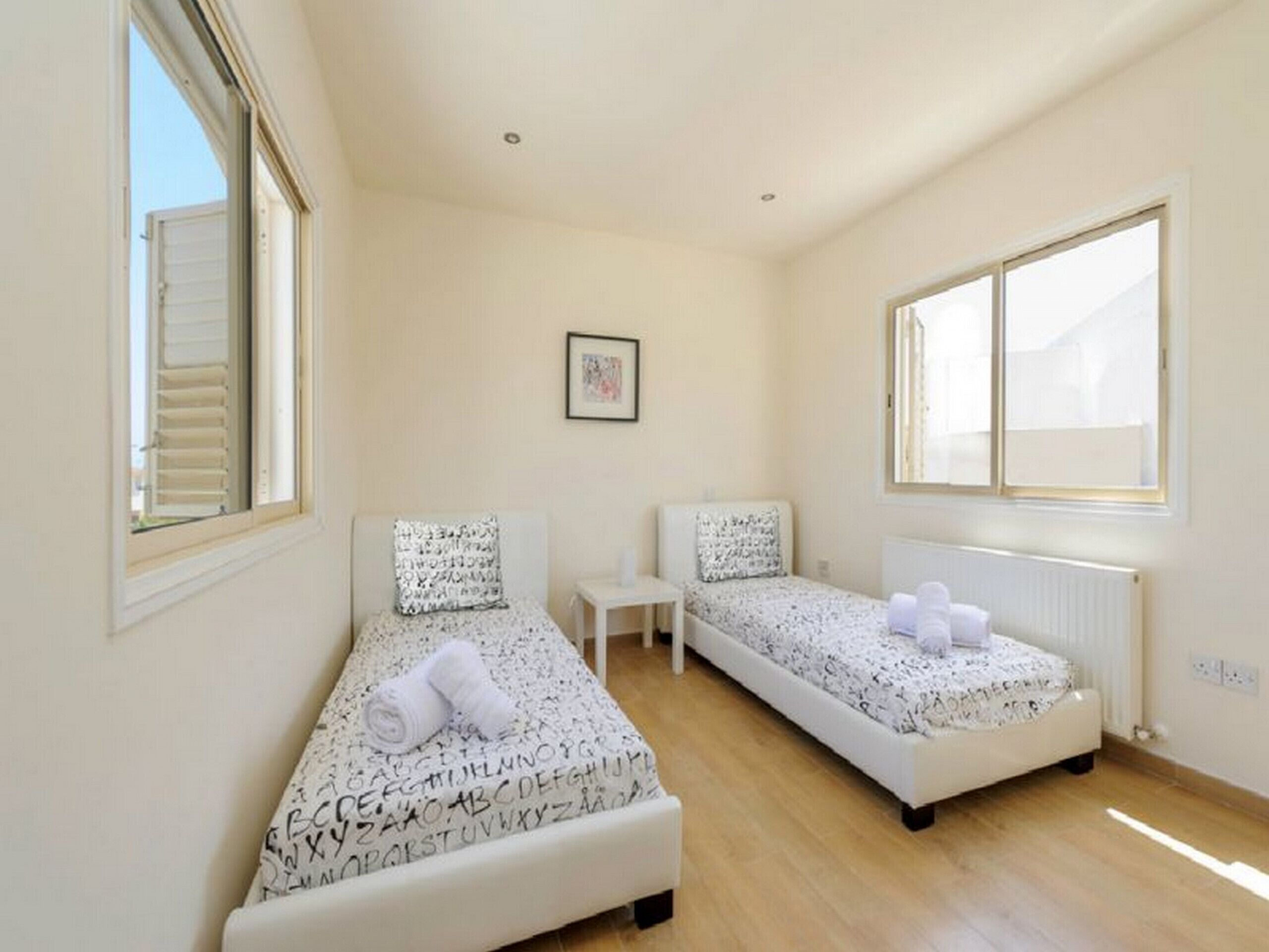 4 bedrooms, in-room safe, free WiFi, bed sheets