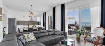 Luxury villa Mae in Makarska, basketball court