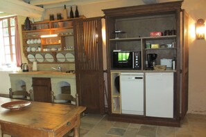 Paper towels - Charming guest house on the edge of woods, 15 minutes from the sea. (negreville)