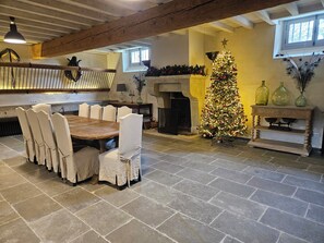 Dining - Gîte Ecurie with private pool (Alzonne)