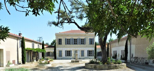 Gîte Ecurie  avec piscine privative