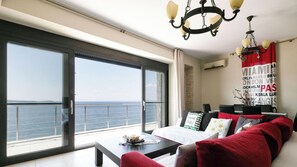 Smart-TV, Kamin, DVD-Player, Musikbibliothek