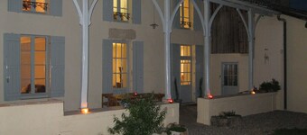 Karakter 18C hus med 12 x 6m privat basseng