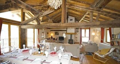 Stunning Chalet in Alpine village with 5 bedrooms/5 bathrooms