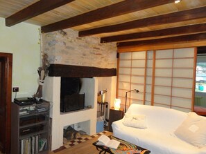2 slaapkamers, een strijkplank/strijkijzer, wifi, beddengoed