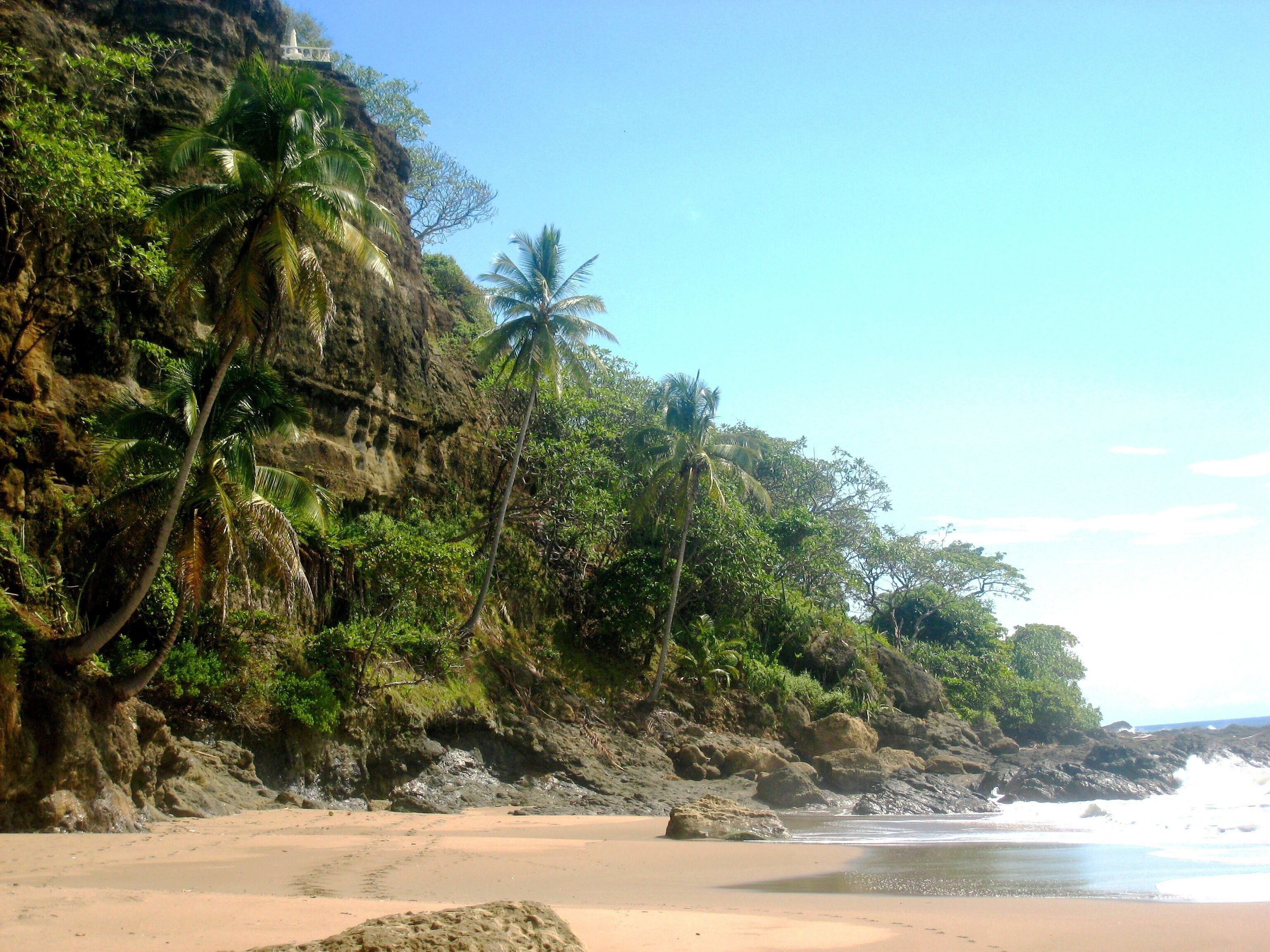Plage, chaises longues