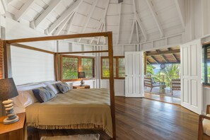 4 soverom, safe på rommet, strykejern/-brett og wi-fi (inkludert)