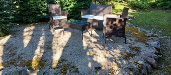 Dejligt Chalet, landsby beliggenhed, have, parkering, udsigt og WiFi