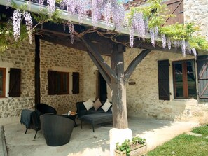 Terrace/patio - Spacious Cottage, private pool with great views, good for relaxing, hiking, golf (Pailloles)