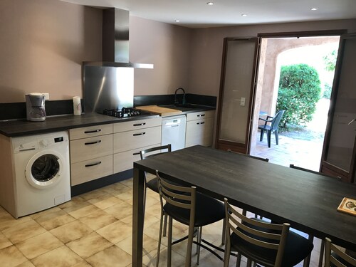 Flat with garden, 5000 sq. mt. of land, ideally located at Pinarello beach 