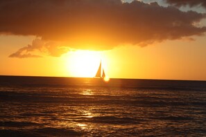 Chaises longues, serviettes de plage